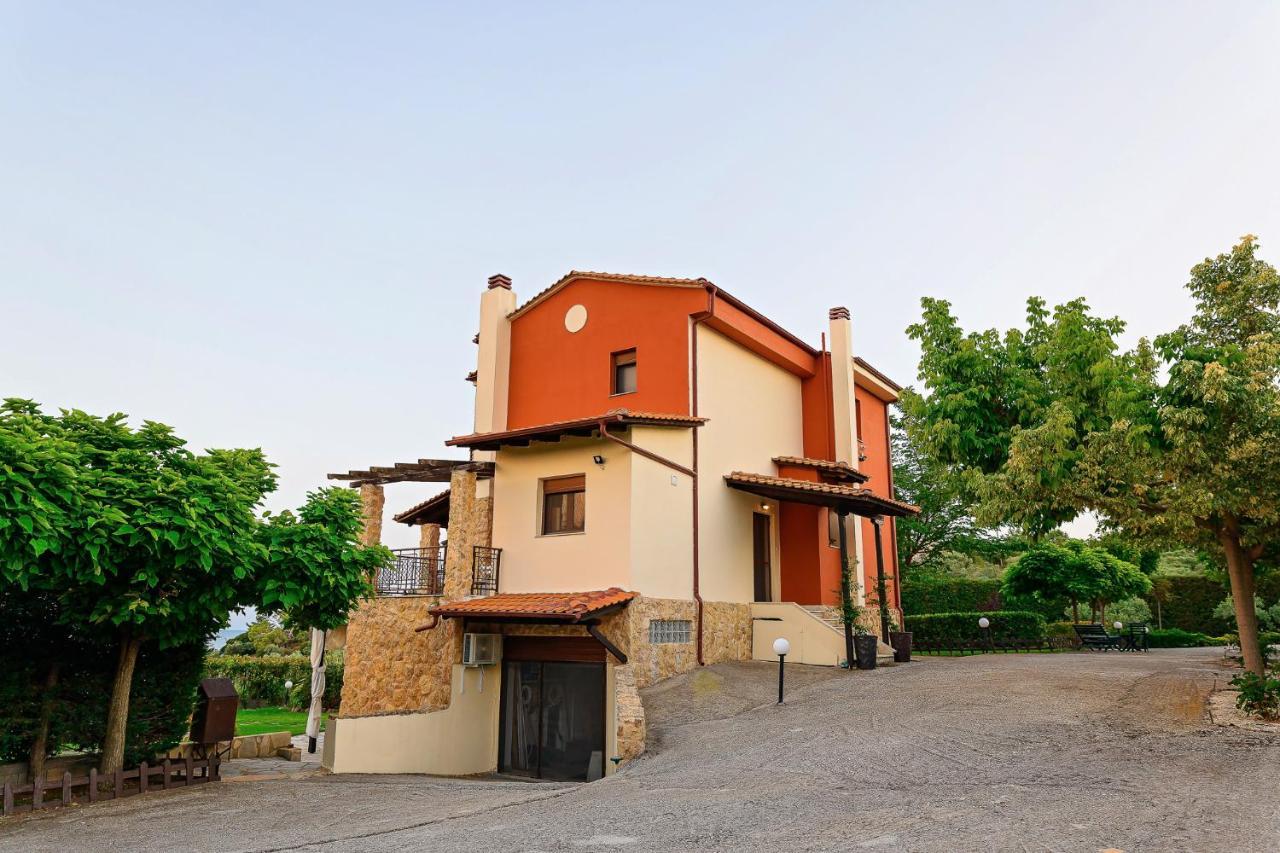 Villa Mariellie Néa Péramos Dış mekan fotoğraf