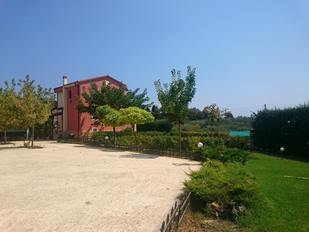 Villa Mariellie Néa Péramos Dış mekan fotoğraf